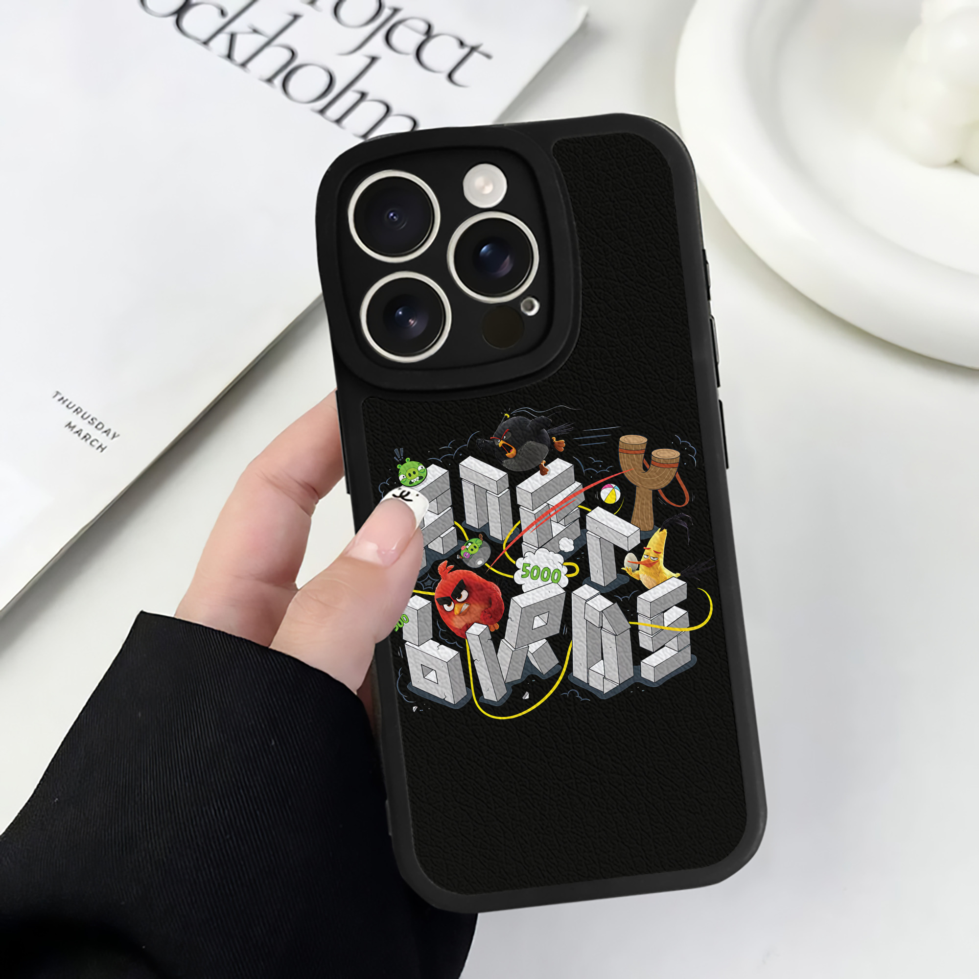 （画像用） Angry Birds アングリーバード 【iPhone 16シリーズ対応】シリコンスマホケース（レザー調） 材質：シリコン